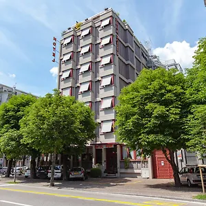 파크 뫼블러 코모