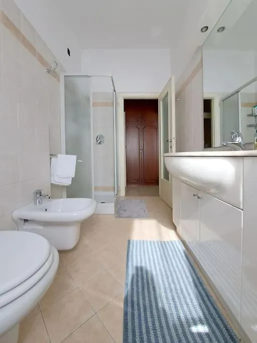 Echo Of The Bells Apartment Como